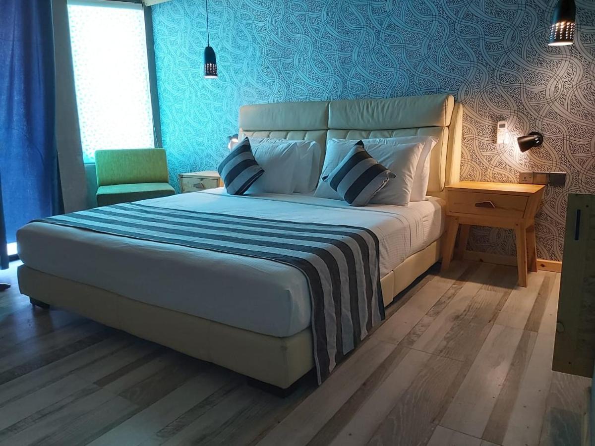 Suncoast Beach Hotel Mirissa Kültér fotó