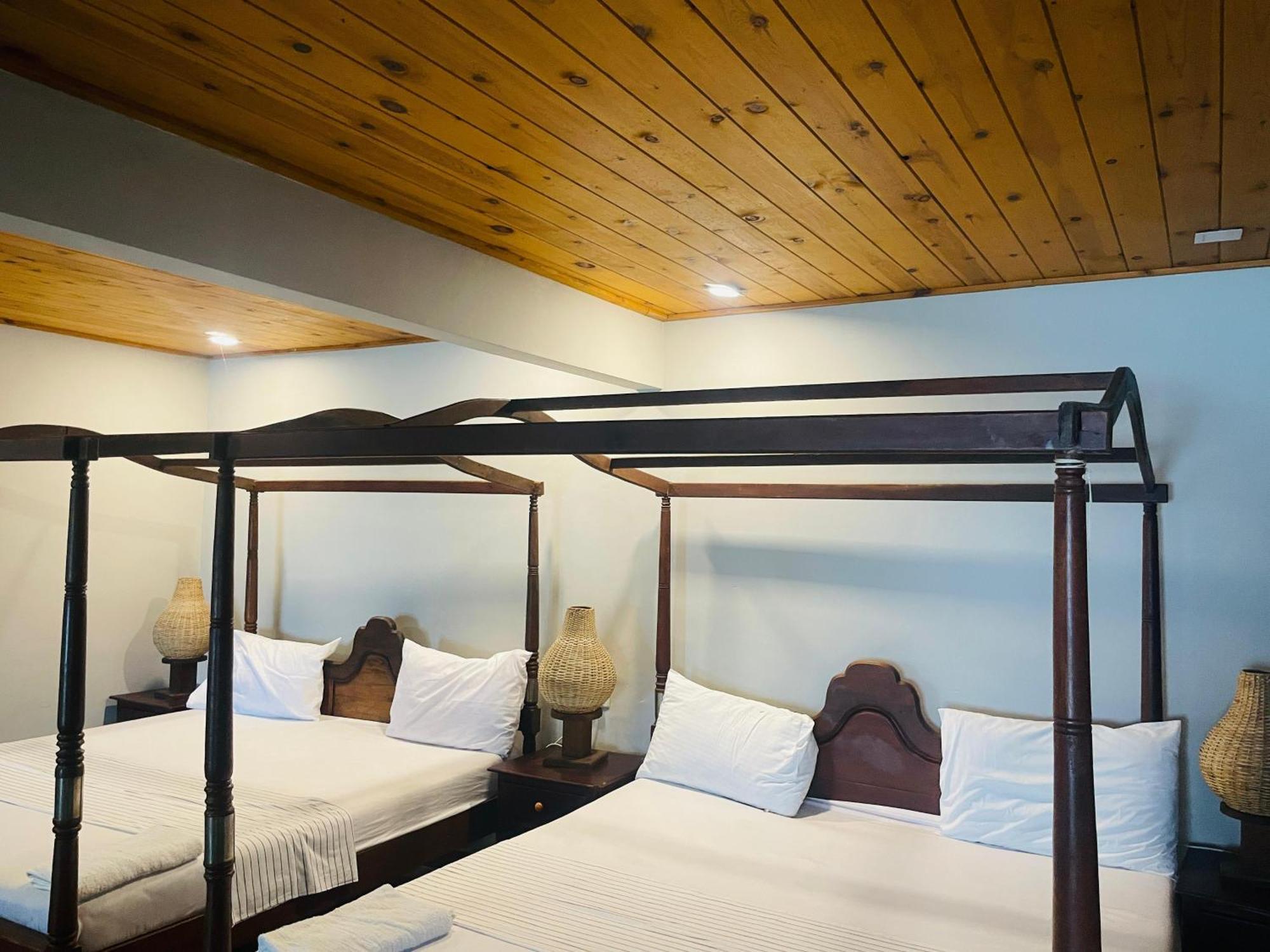 Suncoast Beach Hotel Mirissa Kültér fotó