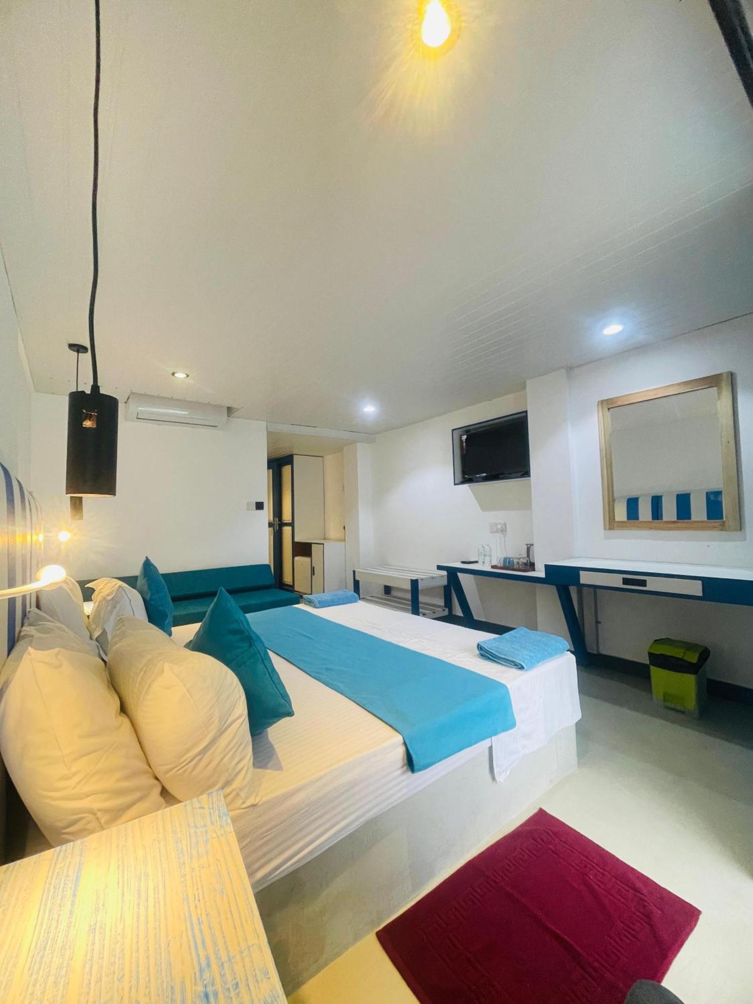 Suncoast Beach Hotel Mirissa Kültér fotó
