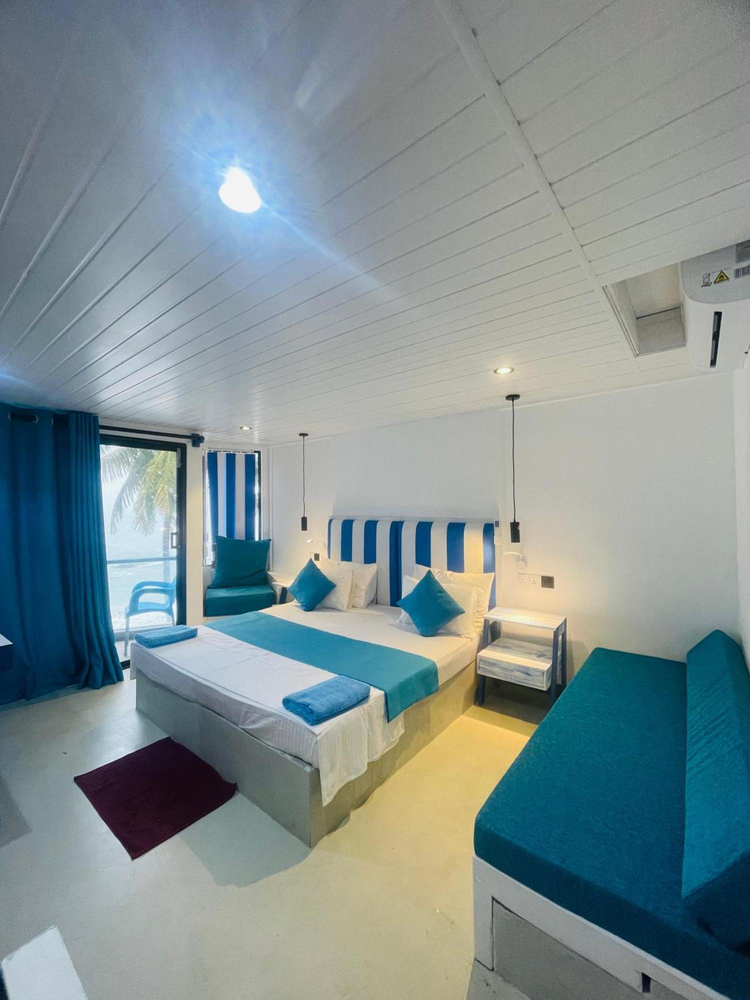 Suncoast Beach Hotel Mirissa Kültér fotó