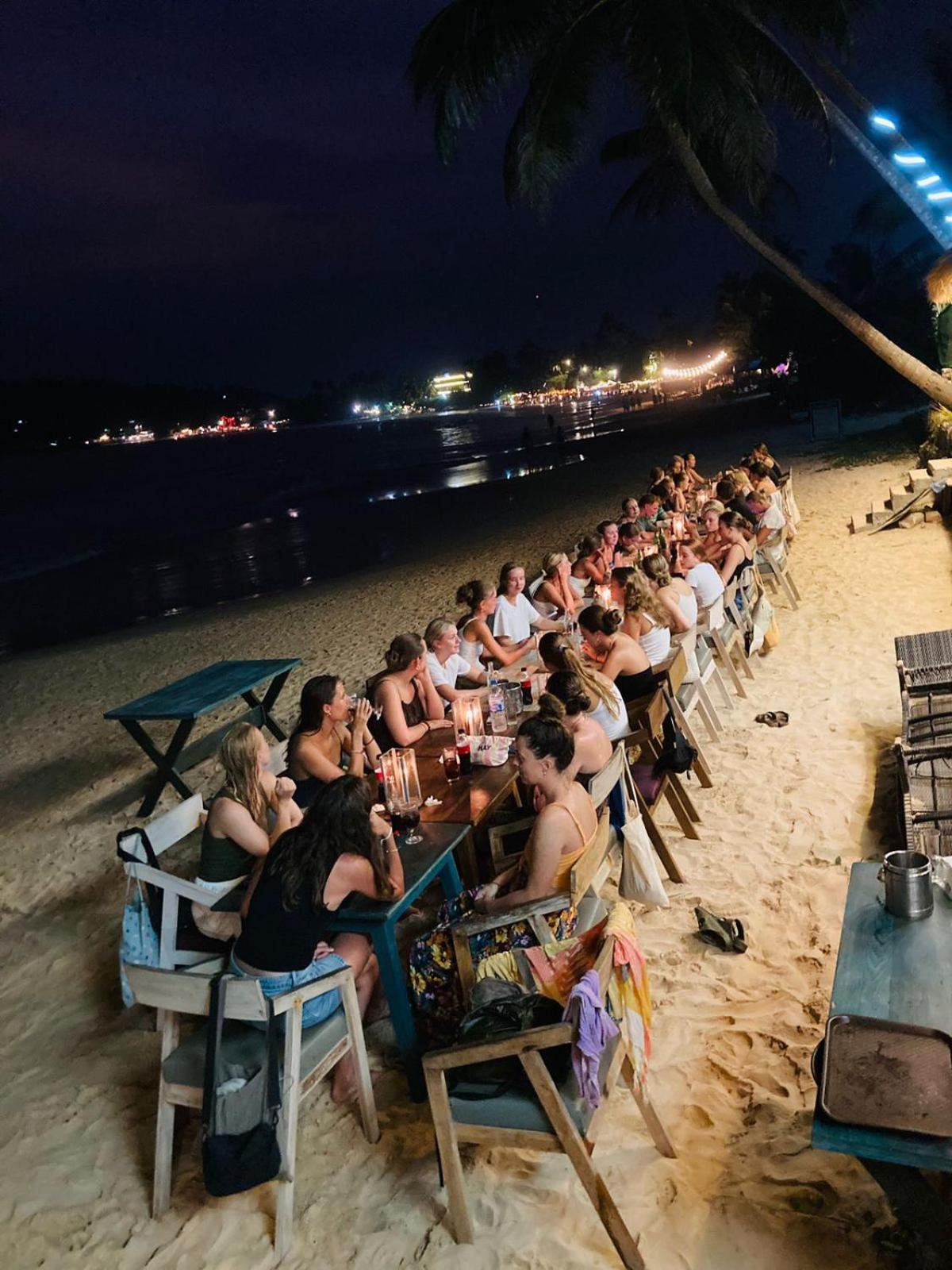 Suncoast Beach Hotel Mirissa Kültér fotó