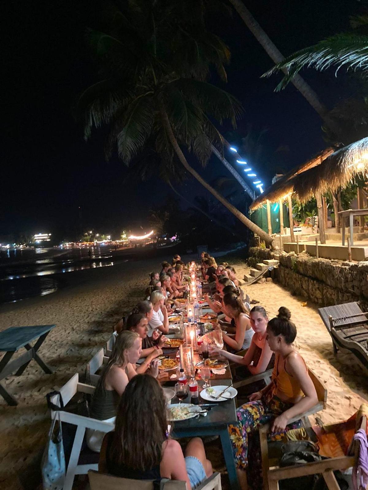 Suncoast Beach Hotel Mirissa Kültér fotó